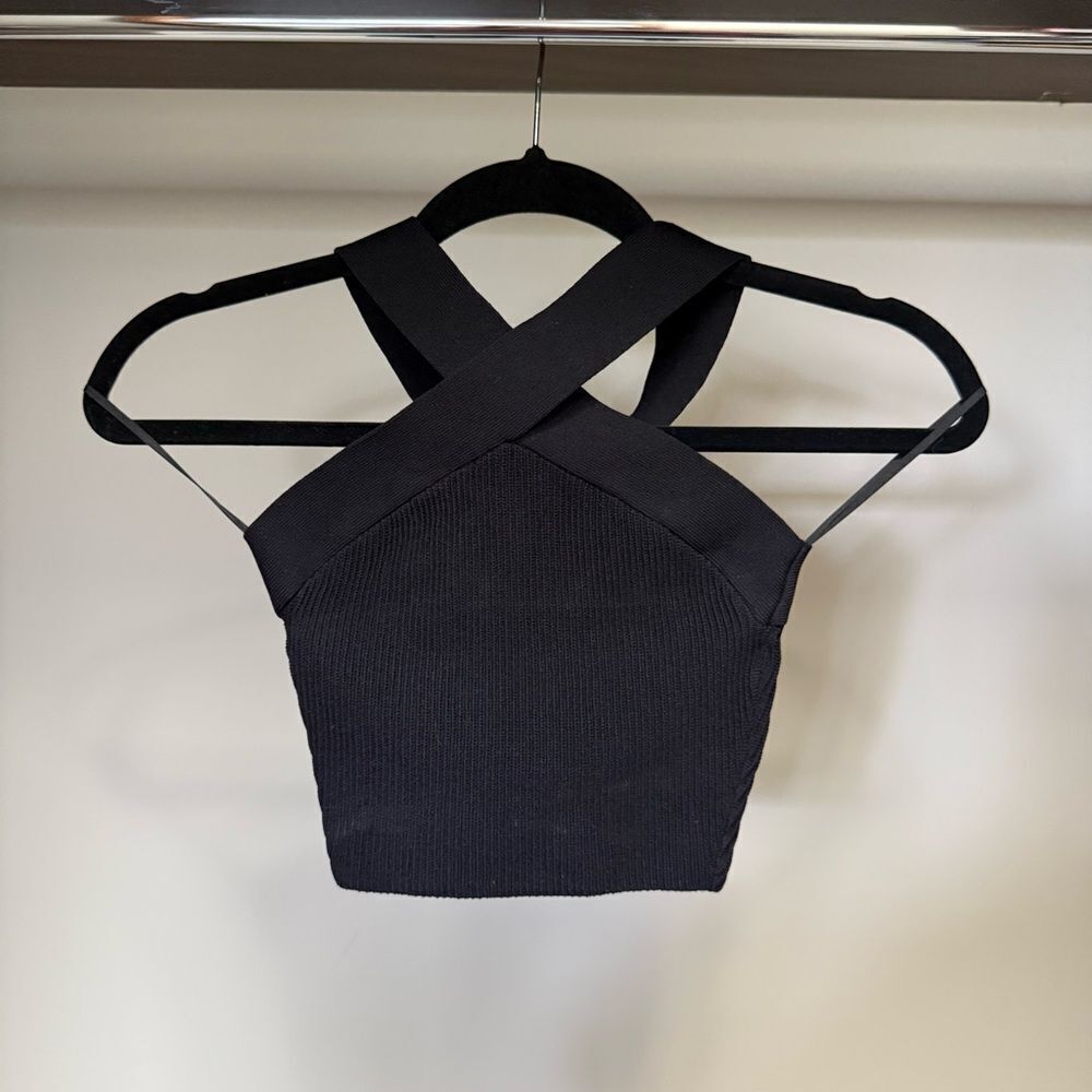 Aritzia Sculpt Knit Criss Cross Cropped Tank - size xxs